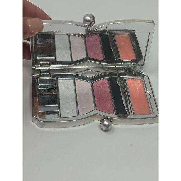 Dior Cherie Bow Makeup Palette  new no box - Picture 1 of 4